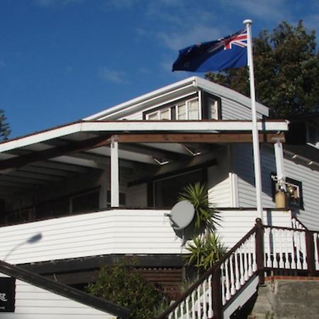 Bluff Hill Lighthouse B&B Napier Exterior photo